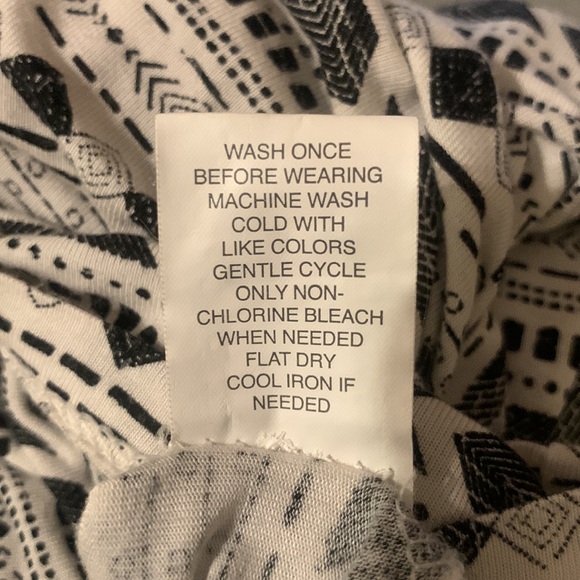 MUDD Aztec tee - Picture 5 of 5